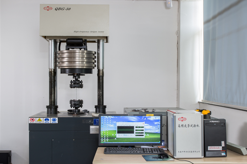 KORKEATAAJUUS-VYYSTYMISTESTAUSKONEET